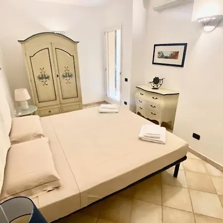 Apartment, Comfort And Relax Lejlighed La Maddalena (Sassari)